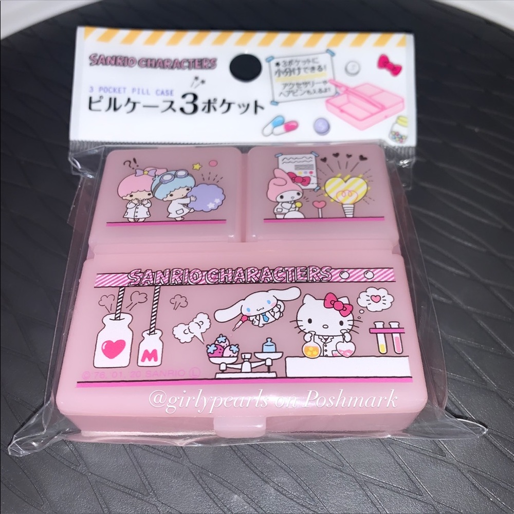 Hello Kitty Pill Case with 3 Pockets NEW